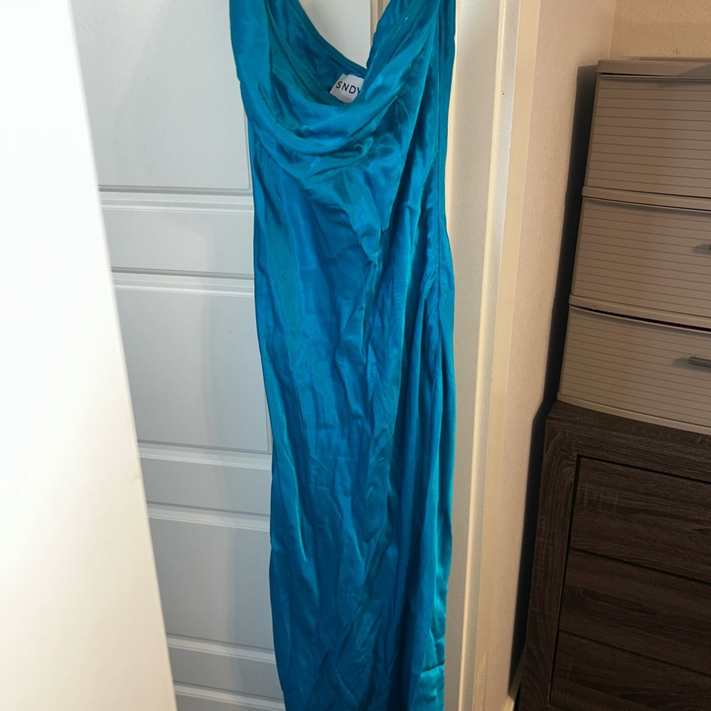 Elegant Blue Strapless Dress